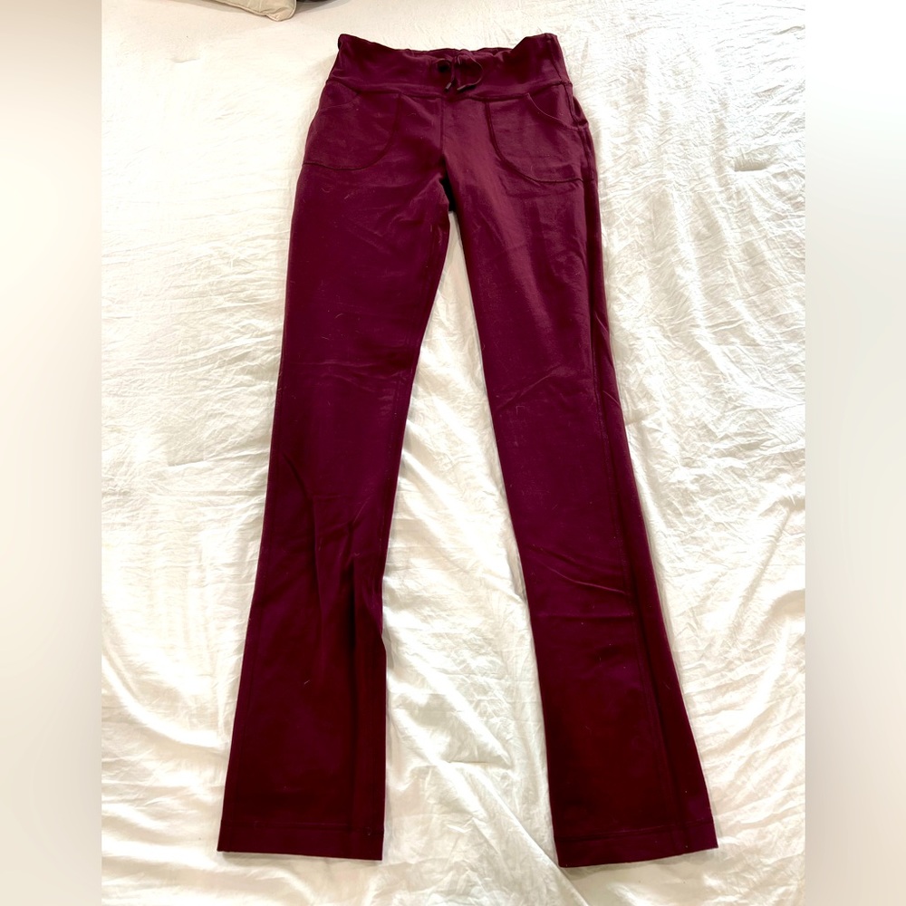 Lululemon size 8 great condition womens pants maroon